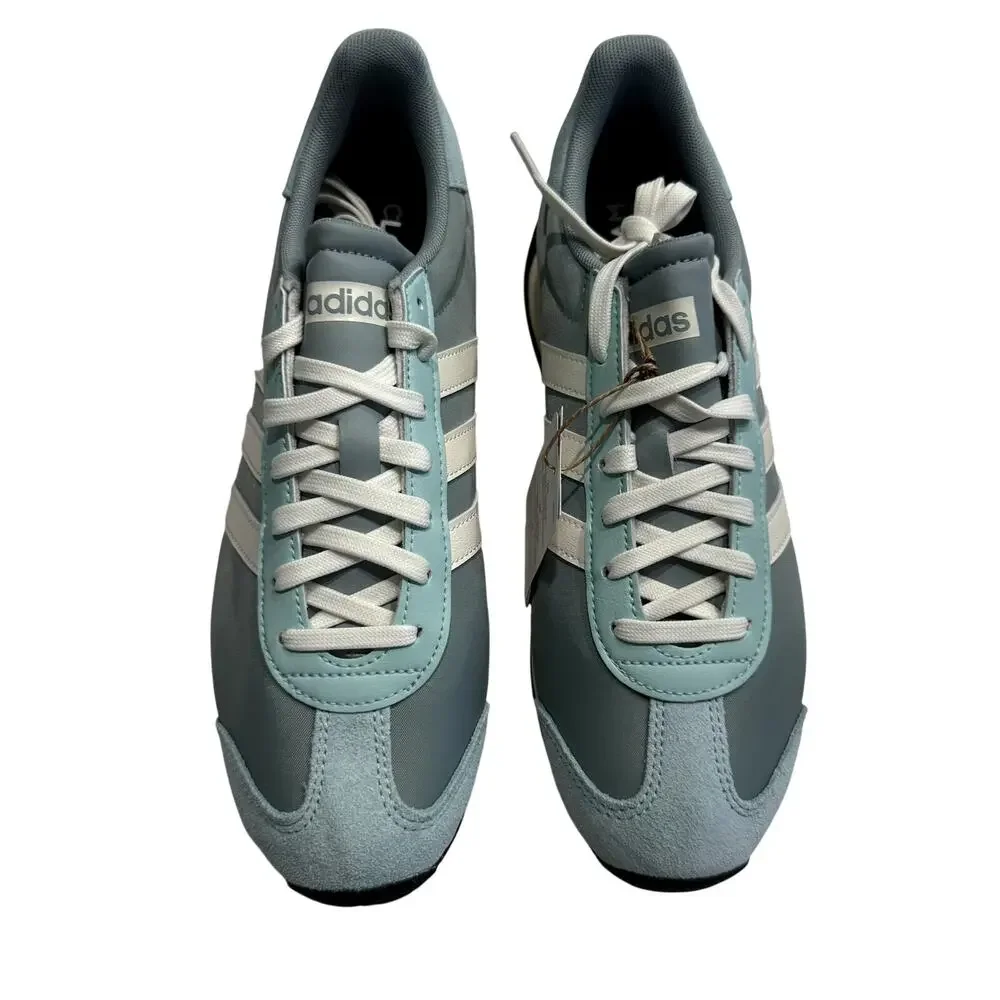 Adidas Women's Runvista Sneaker in Green, Size 10